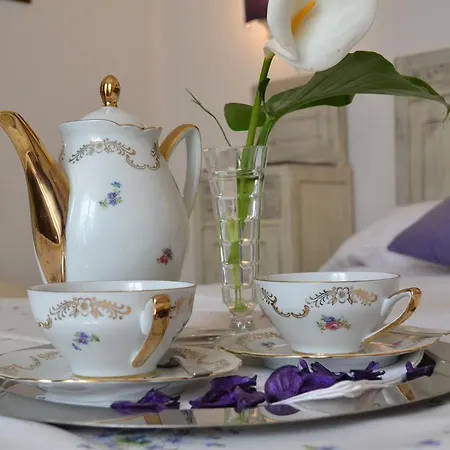 Il Poggiolino Couette-café